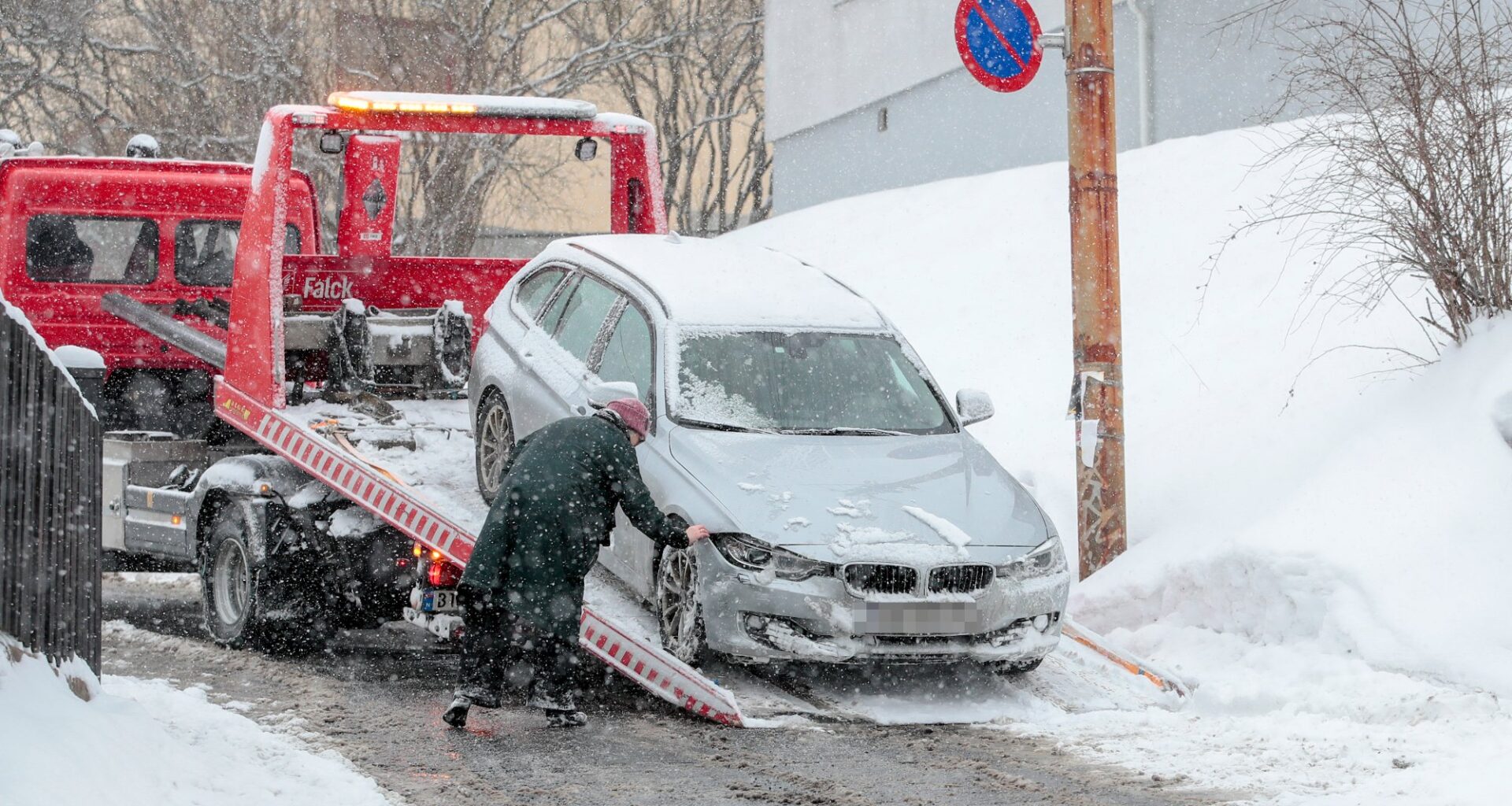 Nyhet, Trafikk | Advarer: Nå er det svært glatt på veiene