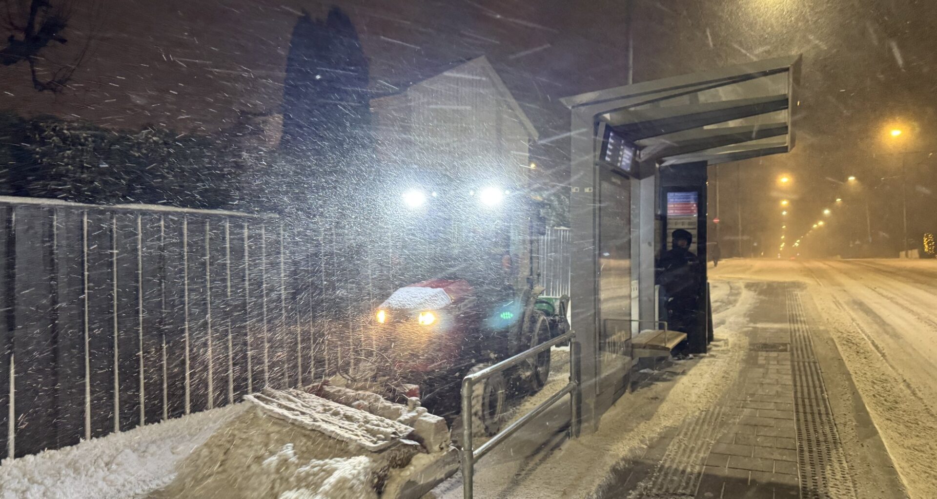 Vær, Snø | Ruskevær og glatte veier: – Beregn ekstra god tid