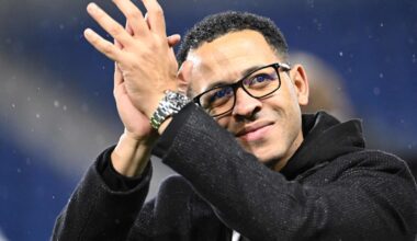 Strasbourg-trener Liam Rosenior akutell som ny Chelsea-trener