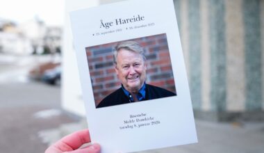 Fotballegenden Åge Hareide bisettes i Molde domkirke