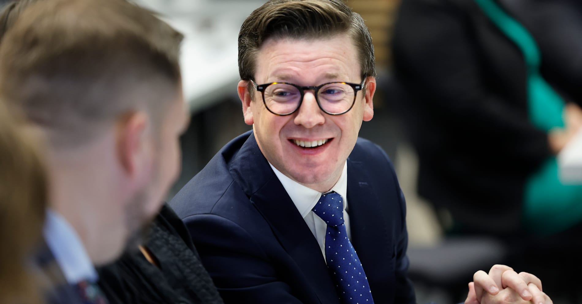 Fylkesordfører og eks-ordfører i Sola, Ole Ueland, vil legge ned fylkeskommunen og opprette en storkommune på Nord-Jæren bestående av Stavanger, Sandnes, Sola og Randaberg.