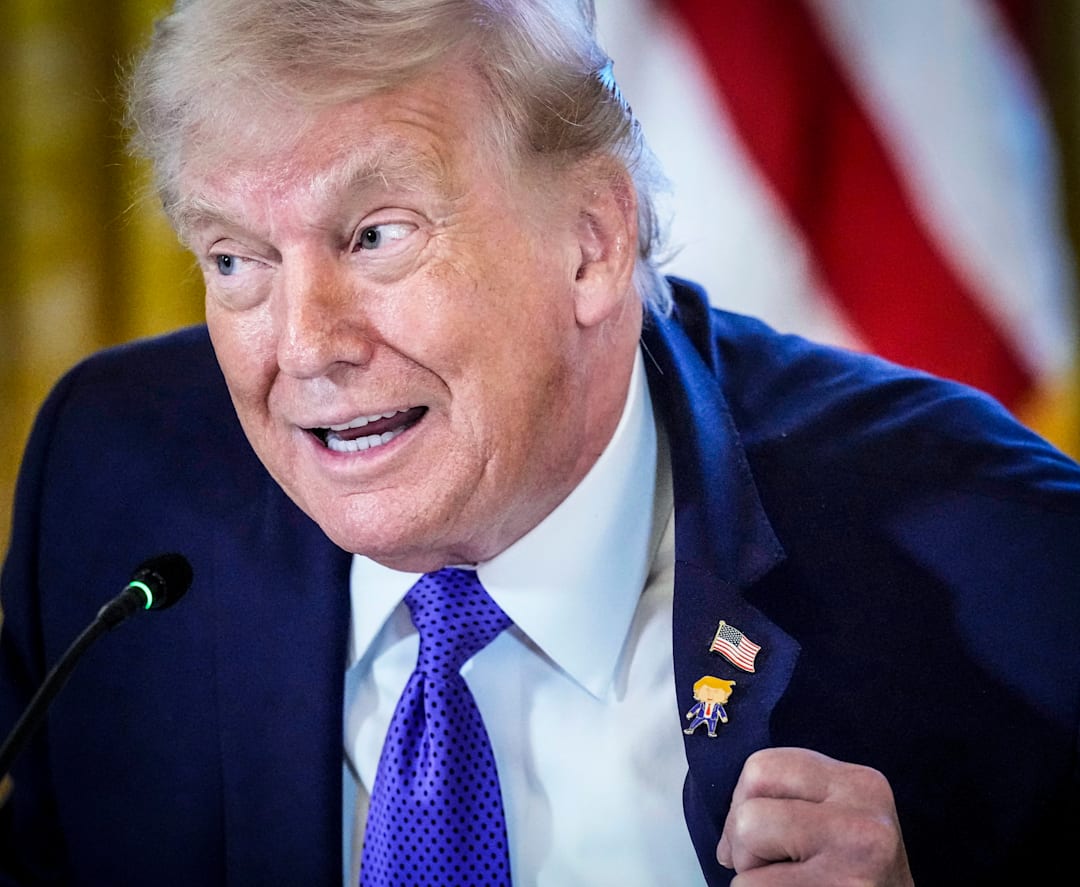 Det hvite hus deler bilde av Trump som «ser på» Grønland