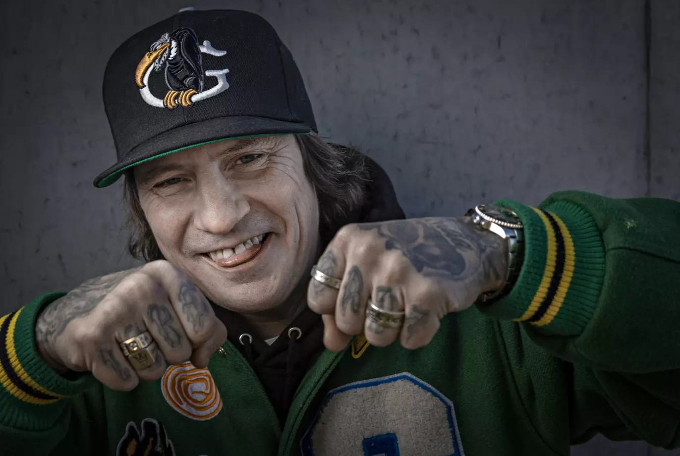 NEVEMAGNET: Han har våknet på glattcella og drukket en og annen øl for mye, men nå har Pål Tøien funnet en formel som funker. Foto: Jørn H. Moen / Dagbladet