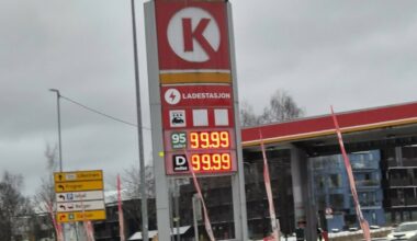 99,99 kroner literen på bensinstasjonen – dette var årsaken