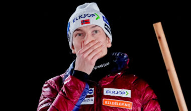 Pawel Wasek fra Polen ble tatt med fluor på hoppskiene. Johann André Forfang tviler på forklaringene.