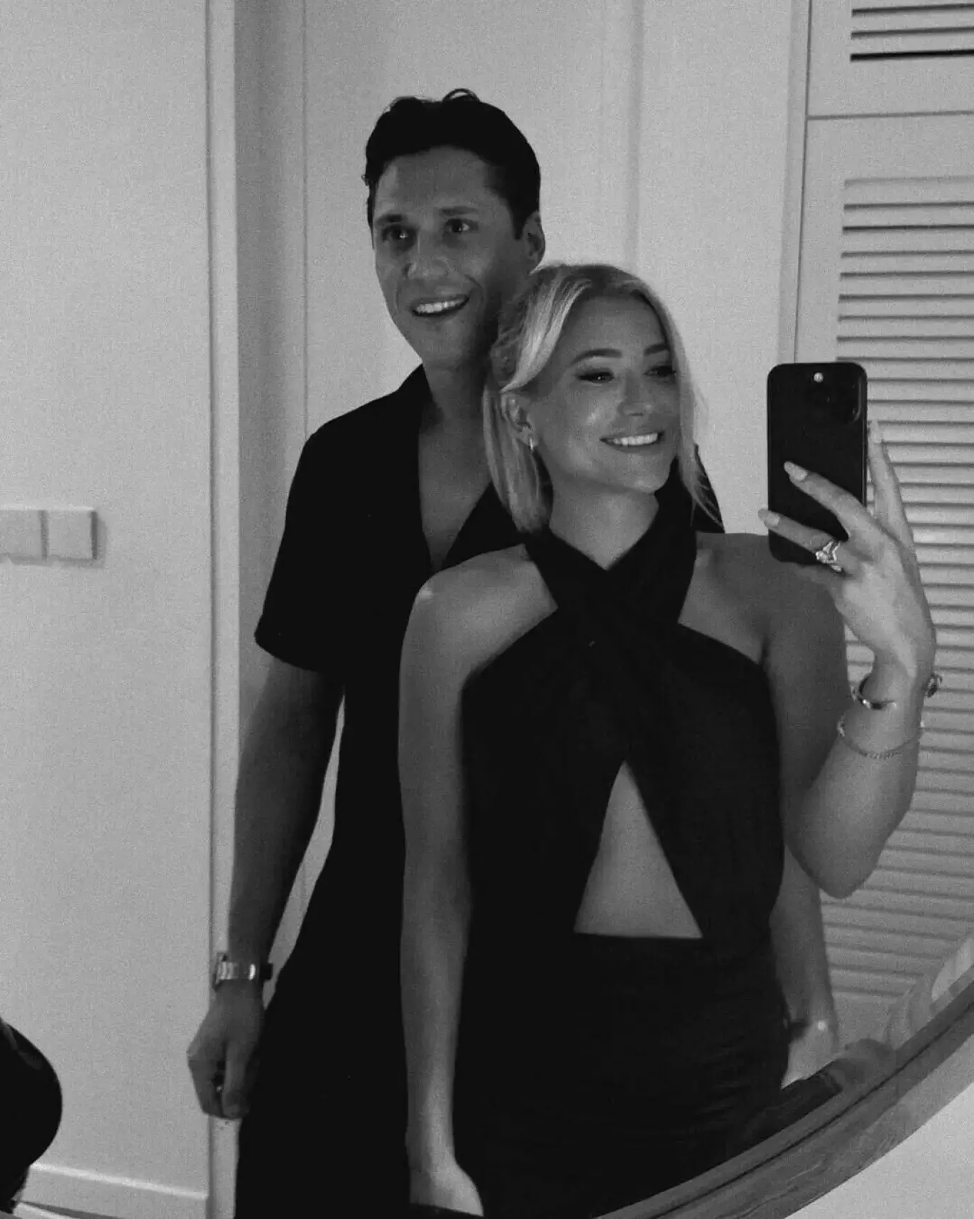 SAMBOERE: Hedvig sammen med kjæresten, som hun nå deler leilighet med. Foto: Skjermbilde: @hedvig.sophie / Instagram