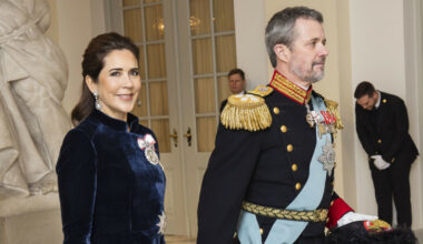 Dronning Mary får skryt for nyttårsantrekkene