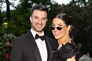 Full forvirring etter «brude»-bilde