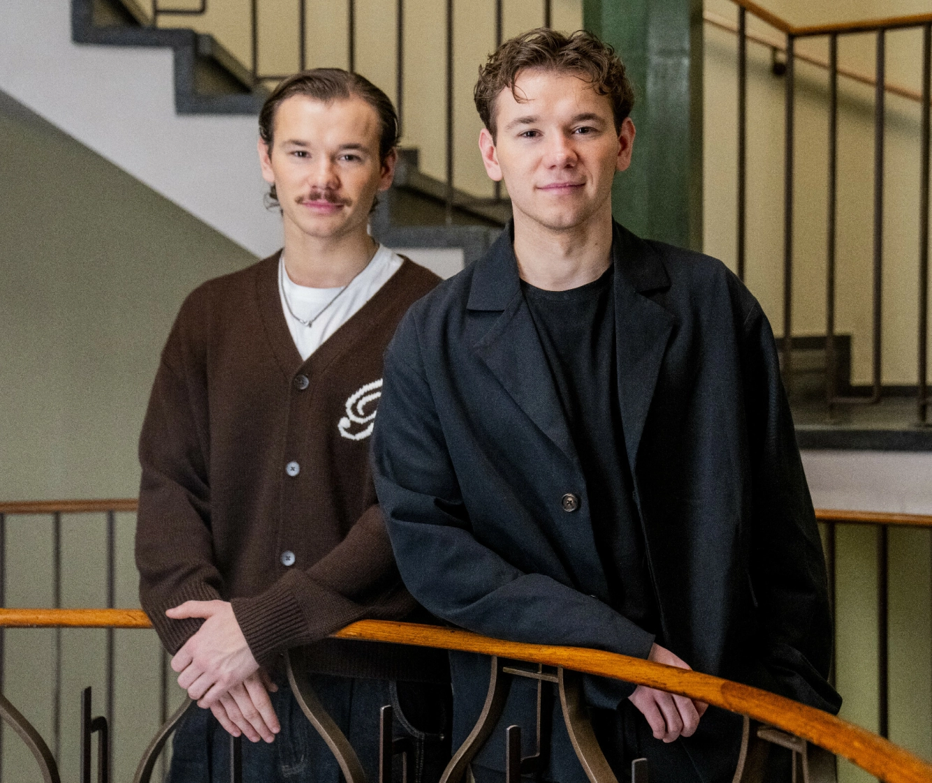 UNGE STJERNER: Martinus (t.v.) og Marcus Gunnarsen har allerede vært artister i over et tiår, og har rukket å bygge seg opp når det gjelder både inntekt og formue. Foto: Fredrik Varfjell/ NTB