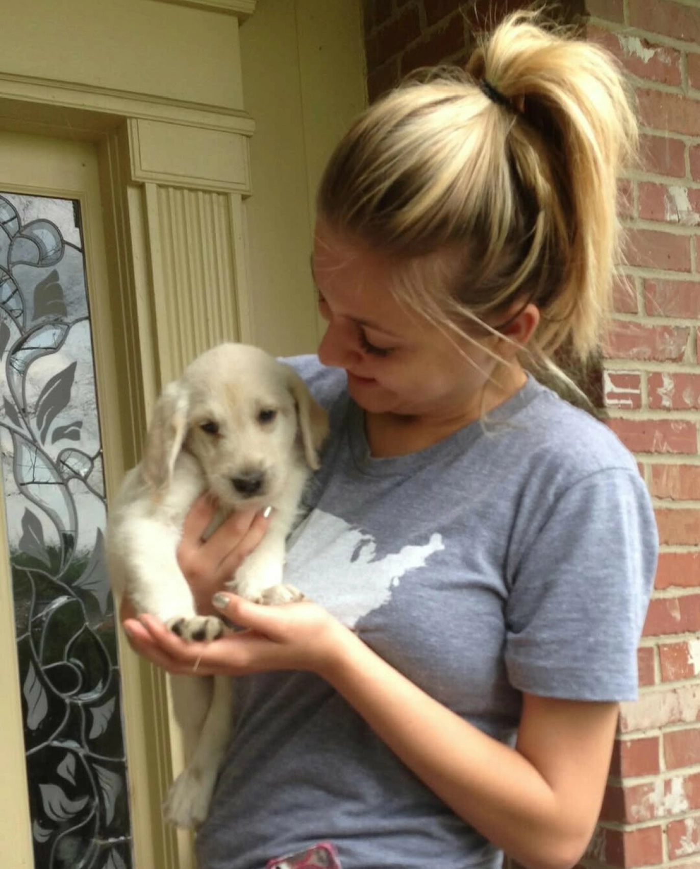 LILLE VALPEN: Dibs har tydelig betydd enormt mye for sangeren. Foto: @kelseaballerini / Instagram