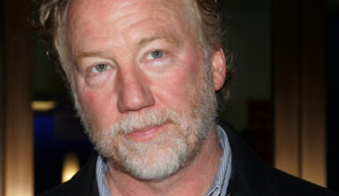 Timothy Busfield bryter tausheten om de alvorlige anklagene