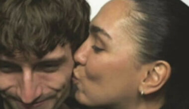 Bahare Viken viser frem kjæresten