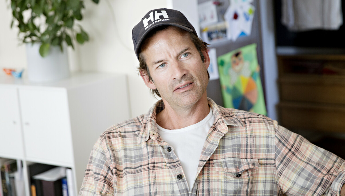 Jon Almaas åpner opp om oppveksten i podkasten «Folk Flest»