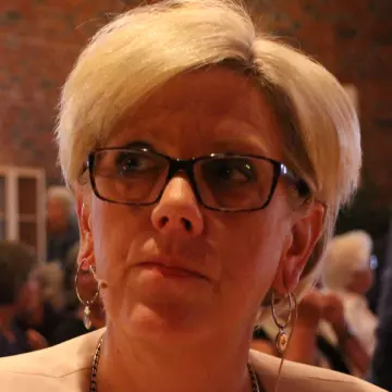 Hilde Henriksen Waage