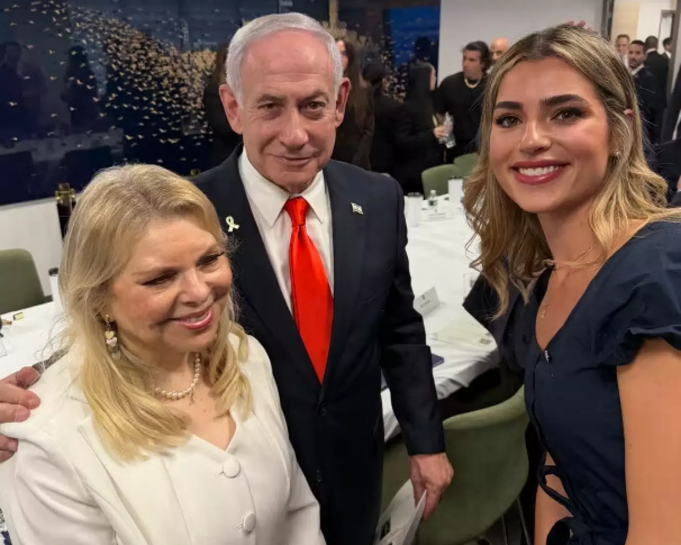 ISRAELS STATSMINISTER: Debra Lea møtte Israels statsminister Benjamin Netanyahu og hans kone Sara Netanyahu da de var på besøk i New York. Foto: Debra Lea/ Instagram