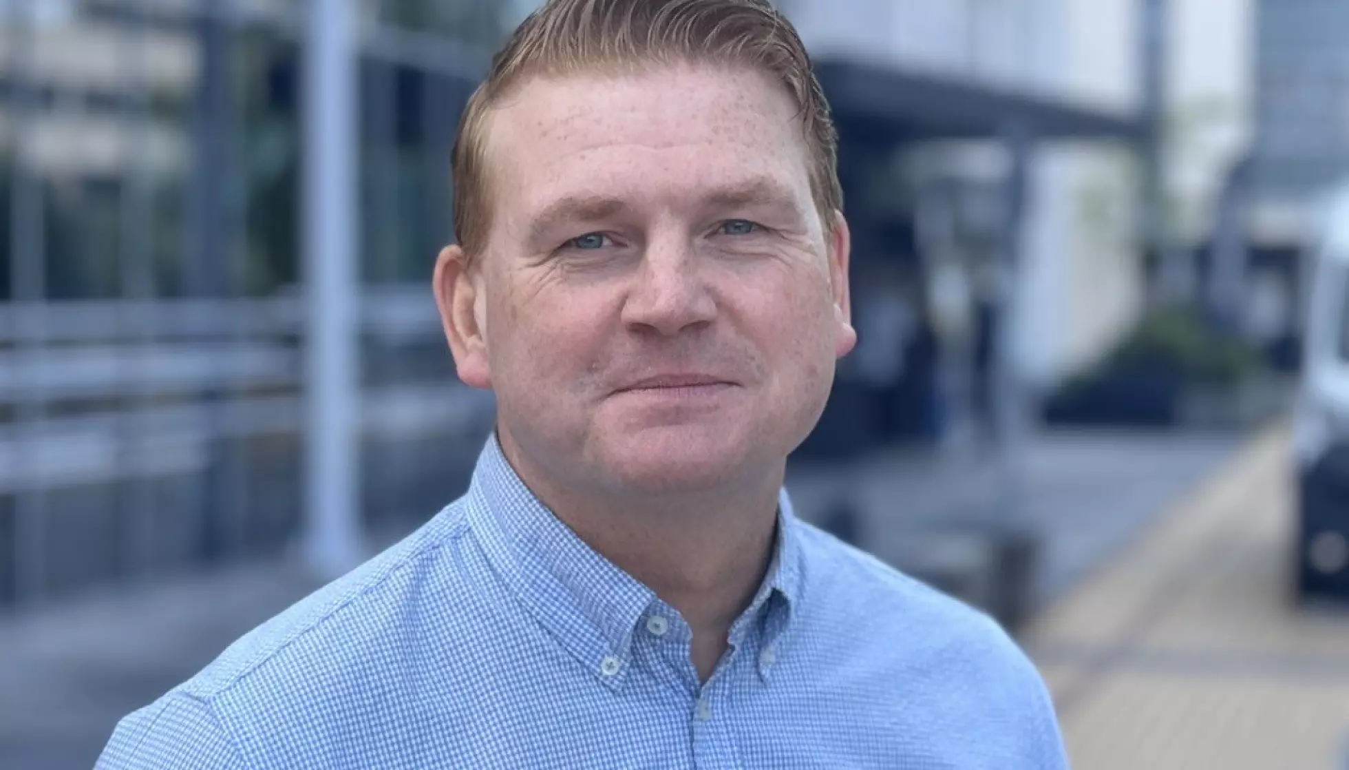 MÅ SI I FRA: Pressesjef Øystein Schmidt forklarer SAS sine rutiner. Foto: Odd Roar Lange