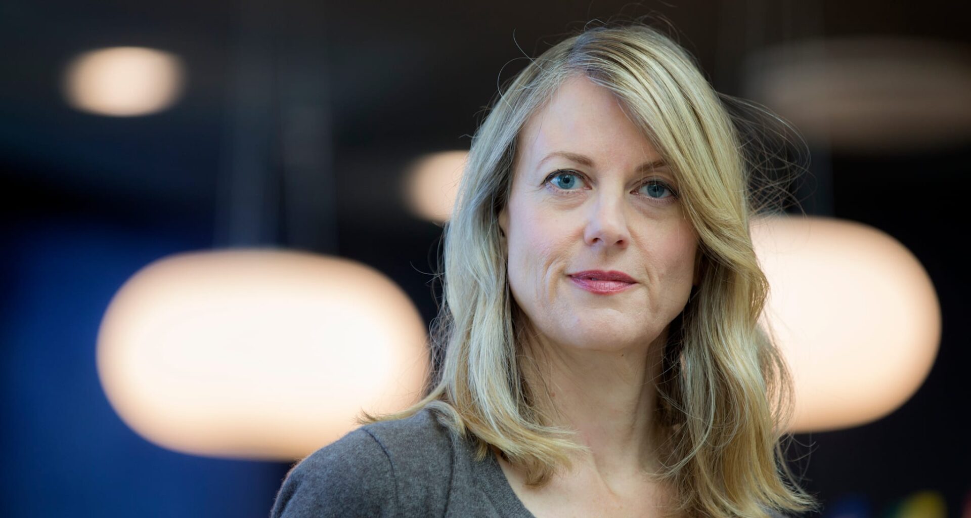 Helene Uri: Sier unnskyld etter bokkritikk