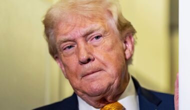 nå: Trump med ny Iran-melding: –⁠ Hjelp er på vei - VG