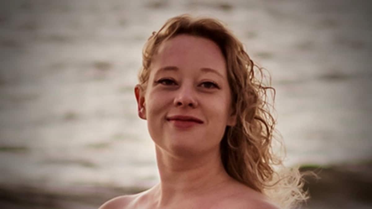 Dette vet vi om kvinnen som ble drept av ICE i Minnesota i USA – NRK Urix – Utenriksnyheter og -dokumentarer