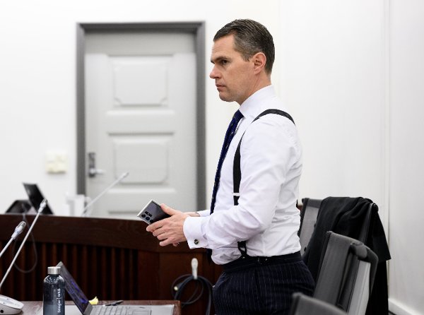 Prestens forsvarer, Marius Wesenberg.