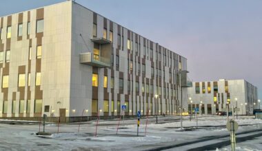 Hammerfest, Uvær | Sykehuset advarer mot været: – Anbefaler folk å bli kjørt til døra - iFinnmark