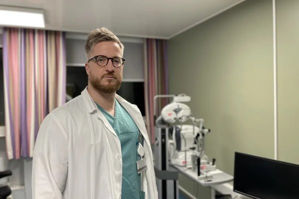 Lasse Mulstad Skrivervik er overlege ved øyeavdelingen på Haukeland universitetssjukehus.