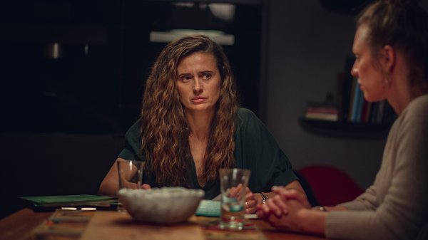 HoldTight_210708_3309_PL.RAF