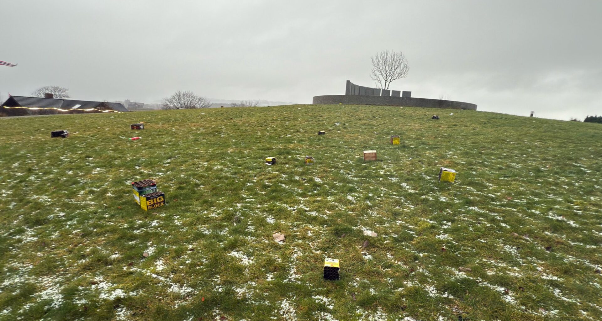 Nyttår, Time | Fortsatt kaos på utkikkspunktet: – Holdt tent fyrverkeribatteri over hodet - Jærbladet