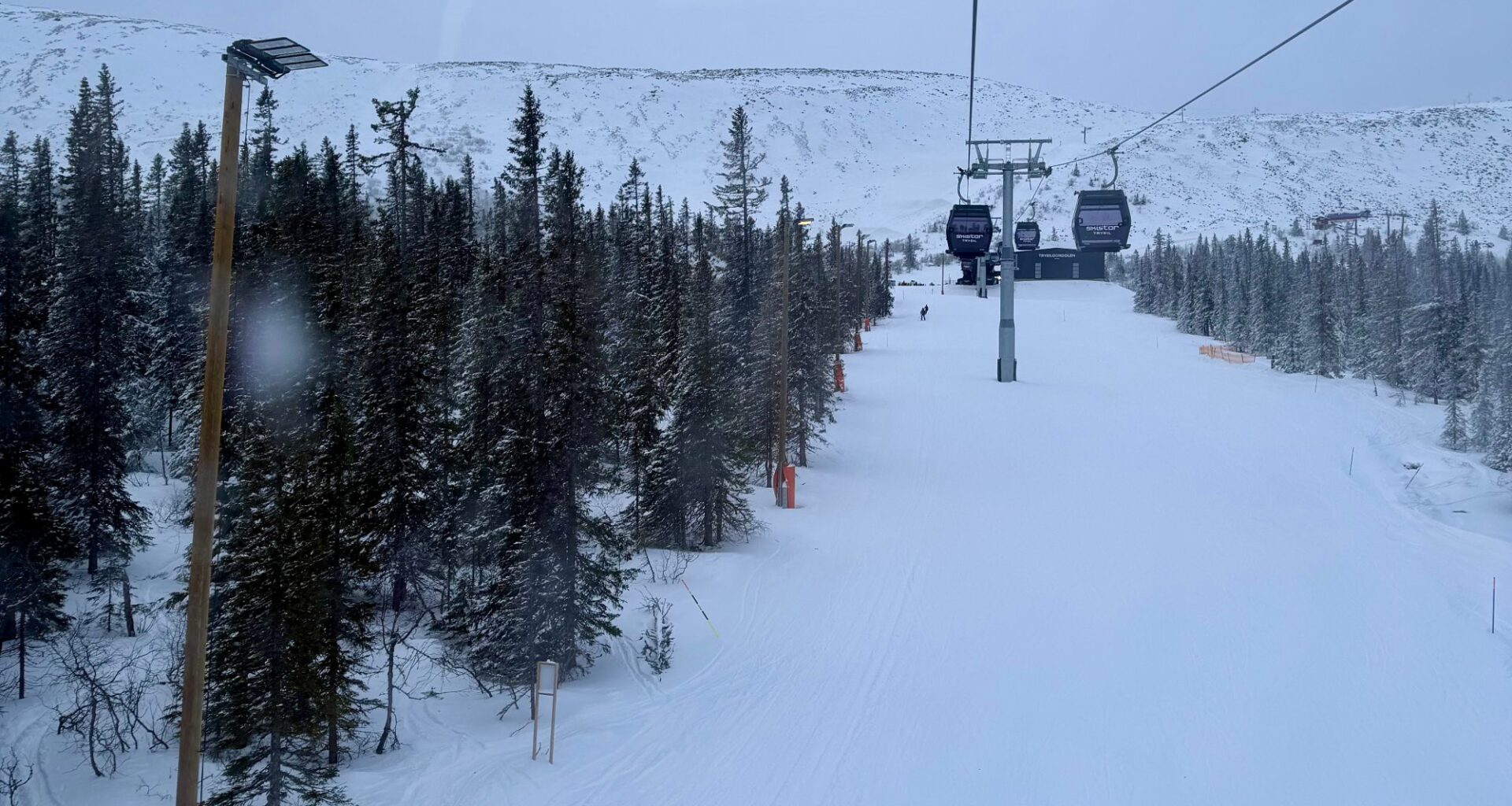 Ski, Nyheter | Satt fast i over en time: – Folk har begynt å fryse - Østlendingen