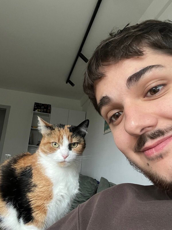 KALDE DAGER: Stanislav Storozjenko (24) bor i Kyiv og forteller om den kaldeste og mest snørike vinteren så langt i krigen.