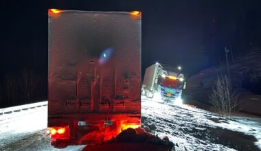 Krim, Trafikk | Tre vogntog i ulykke på E6: – Svært glatt