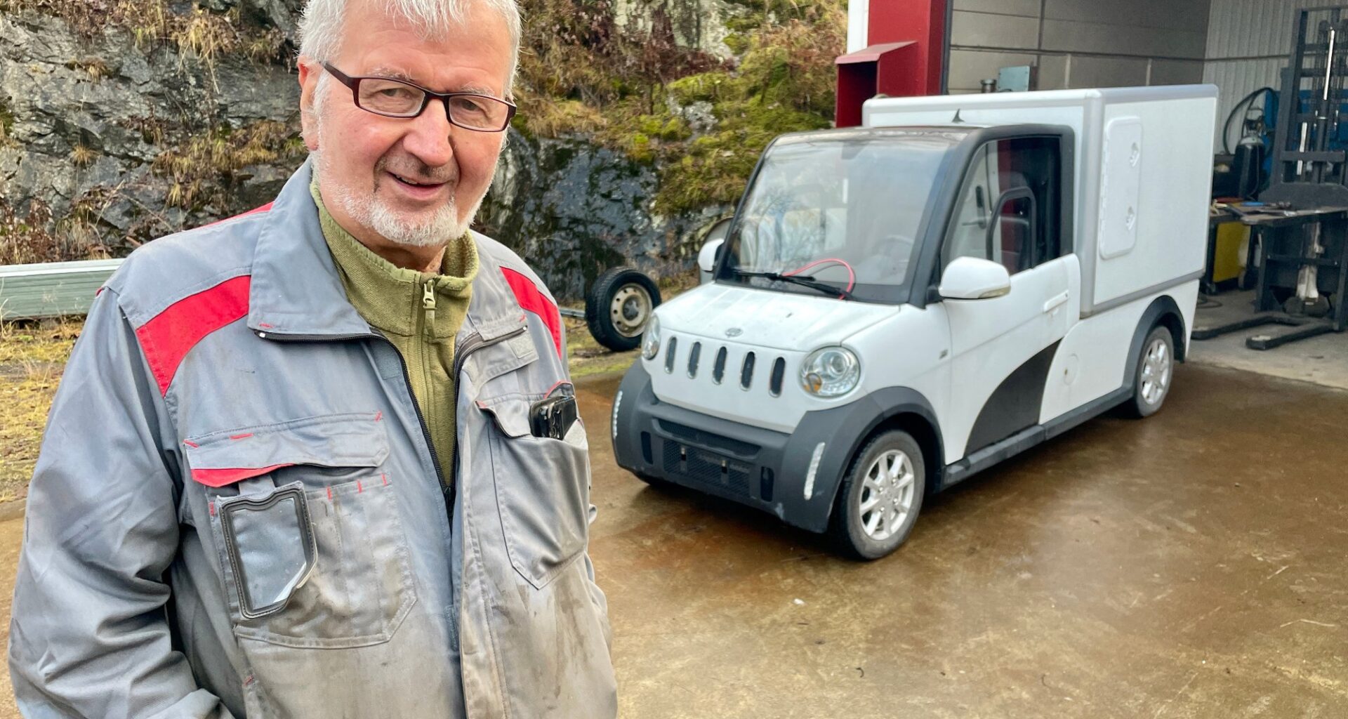 Vik, Grønt skifte | Kjøpte snaopen elmoped i Tromsø, frakta landevegen til Sogn