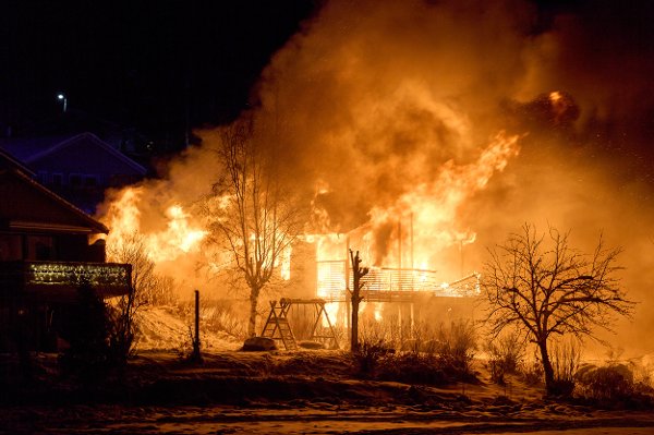 BRANN: Brannen brøt ut i en enebolig i Verdal ved 02-tiden natt til onsdag.
