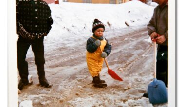 Barndom, Boomer-generasjonen | Boomer-generasjonen tålte 30 minus, dagens unge tåler ikke at mobilen dør