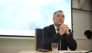 Grønland, Tore Sandvik | Forsvarsministeren: Norge sender to personer til Grønland