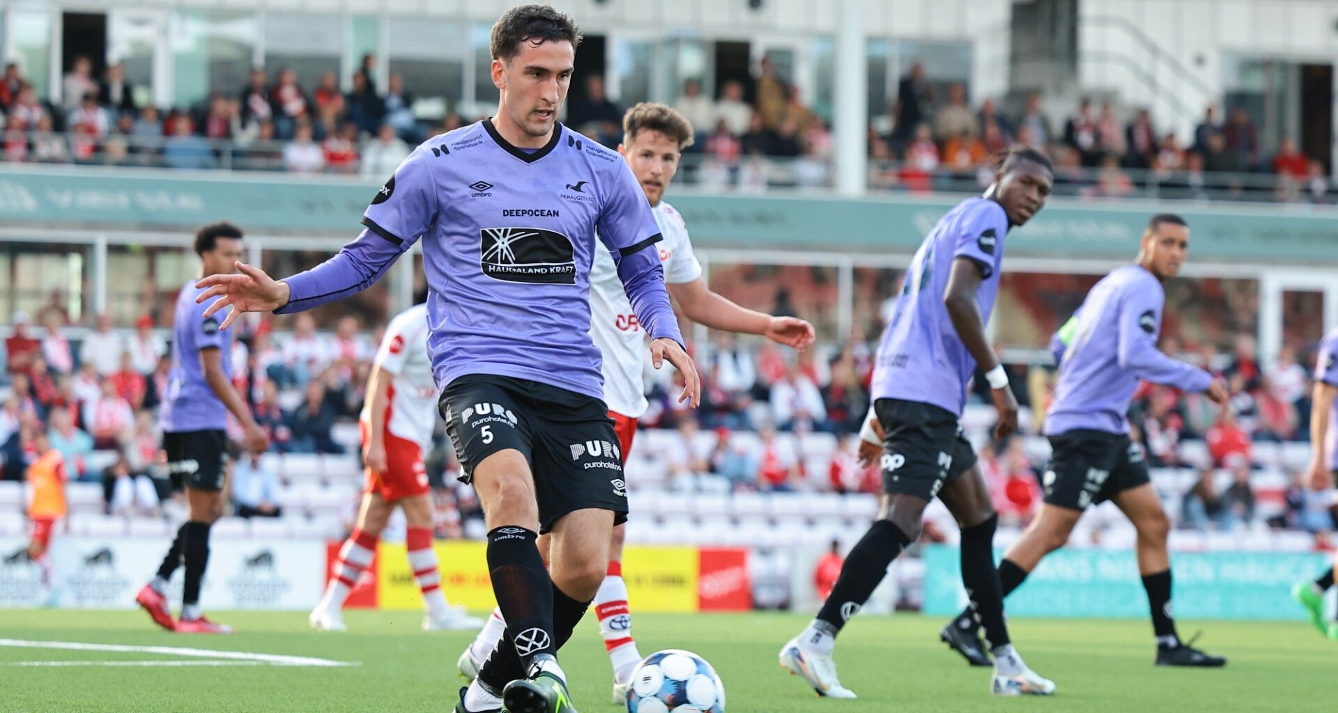 Sport, Fotball | Signerte for eliteserieklubb - Haugesunds Avis