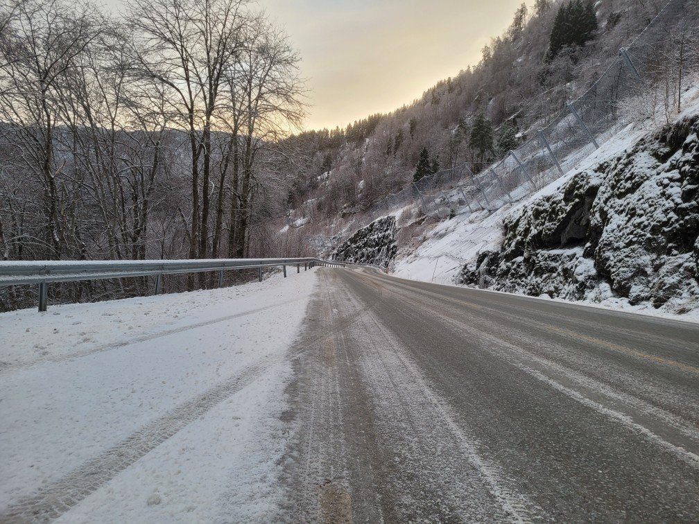 Sogndal, Balestrand | Vinterføre på fleire vegar: – Det har vore litt klager