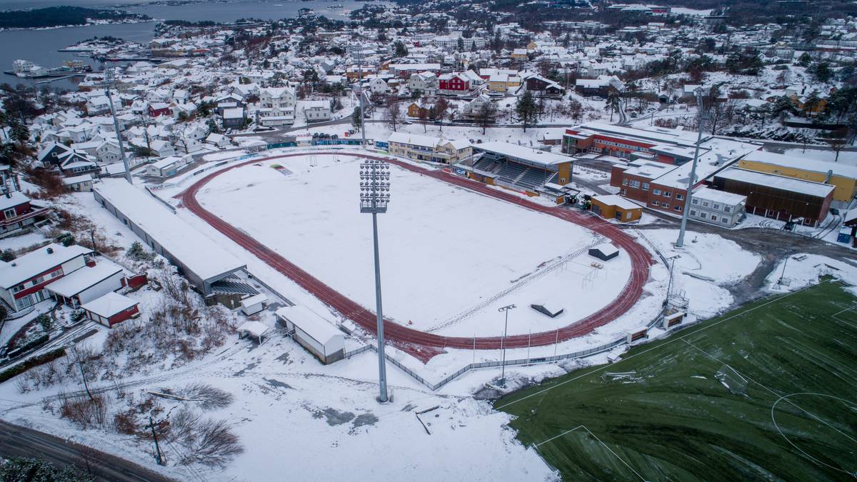 Røykeforbud på idrettsplasser - klubbene er klare for å si nei – NRK Sørlandet – Lokale nyheter, TV og radio