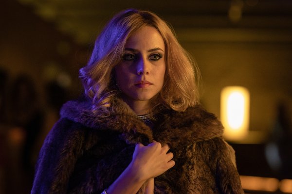 Aura Garrido - Olivia Costa EL_INOCENTE S01 STILLS