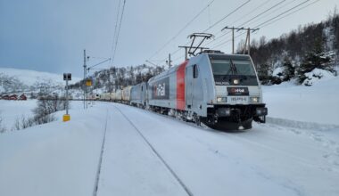 – Togene er stappfulle! | iLaks