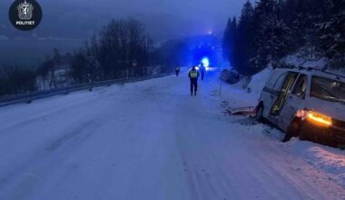Trafikk, Snø | Meldingene hagler: – Trafikkuhell over hele distriktet