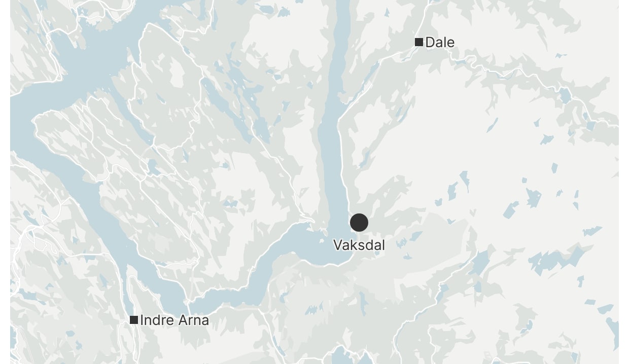 Brann på Vaksdal. Fem personer reddet seg ut.