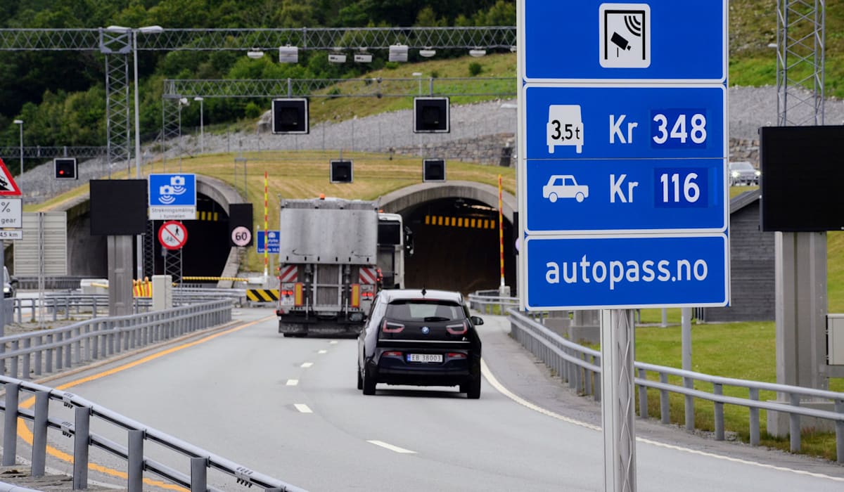 (+) Her er takstene redusert med 33 prosent. Vil ha samme prøveprosjekt for nye E39. - fvn.no