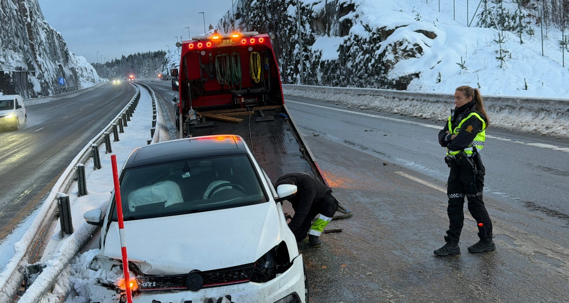 Trafikkulykke, E18 | Bil kolliderte med autovernet på E18 ved Lasses - Telemarksavisa