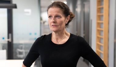 en person i svart skjorte