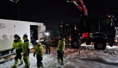 Agregat og en ny trafo ankommet for å levere strøm på Gunnarnes.