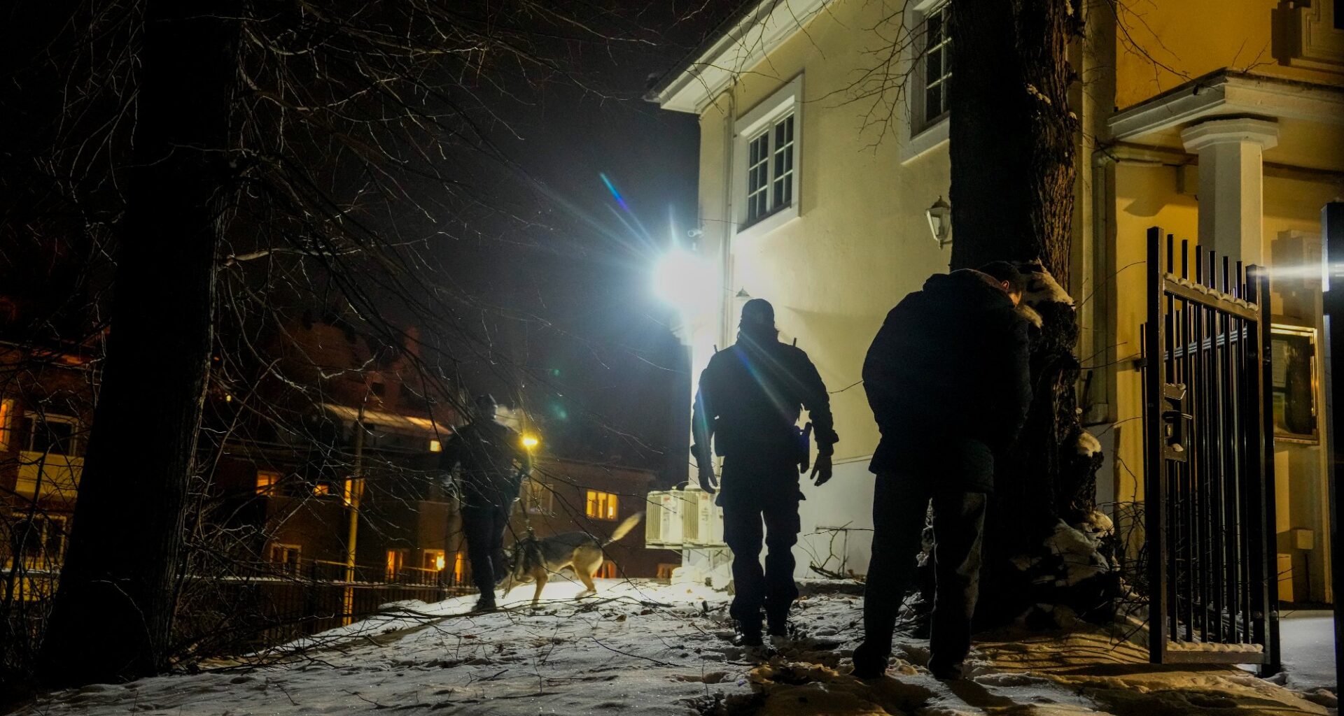 Irans ambassade, Oslo | Gruppe tok seg inn på området til Irans ambassade i Oslo