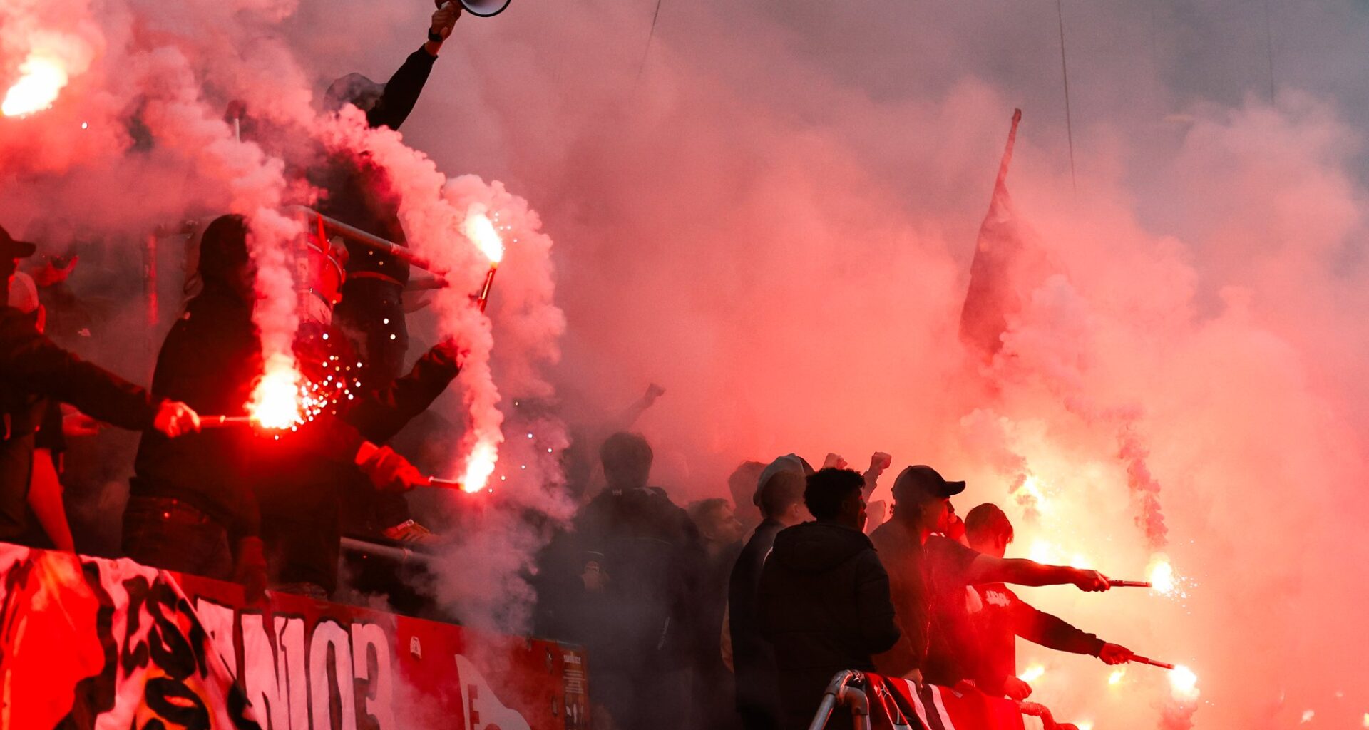 FFK, Sport | FFK fikk 132.250 kroner i pyro-bøter: – Hver bot er én for mye