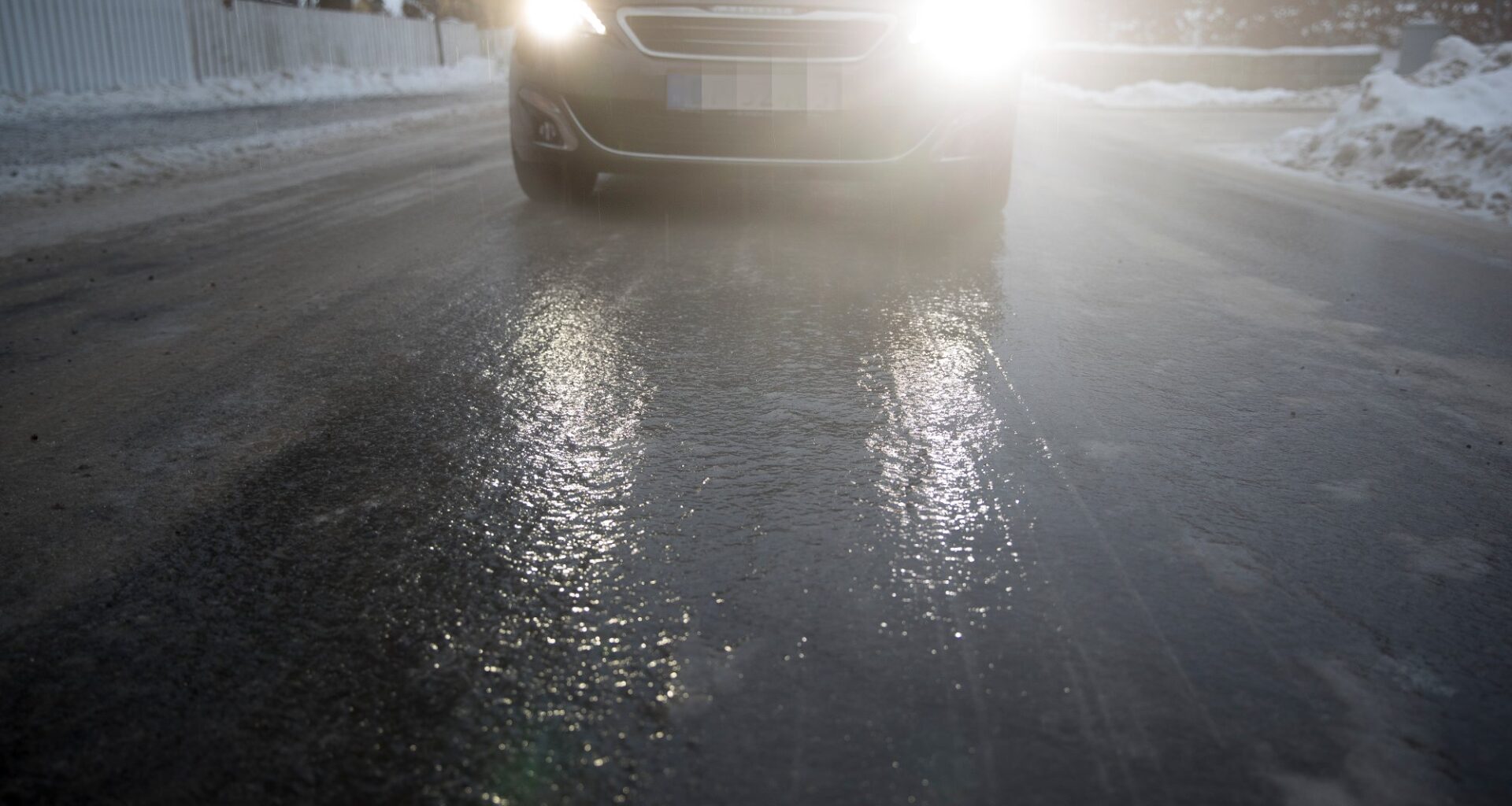 Nyheter, Trafikk | Frykter speilblanke veger: Meteorologen håper på én ting