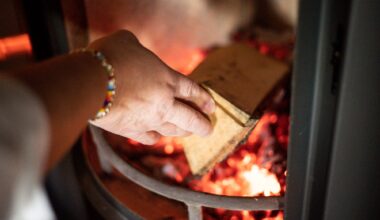 Etterisolering, Vedfyring | Advarer om at sparetiltak kan bli brannfelle